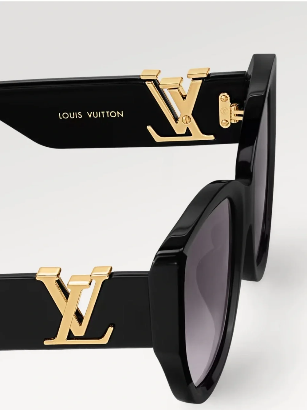 Louis Vuitton icon Cat-Eye Sunglasses with Gold LV Accent E